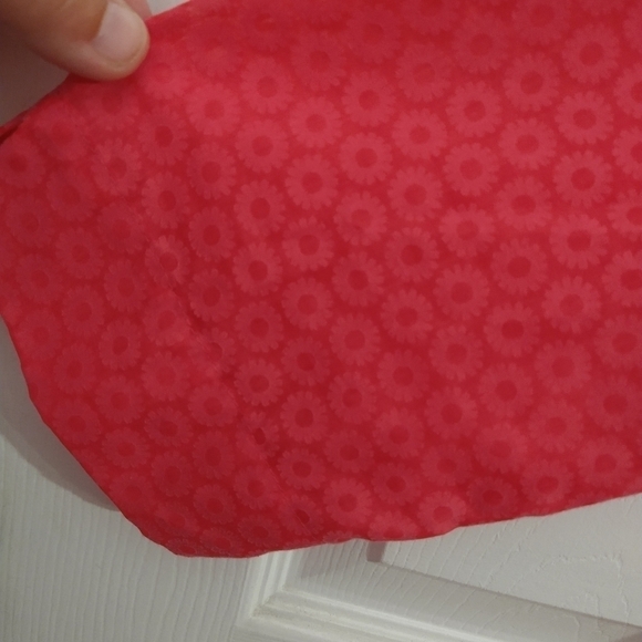 sag Harbor pink sheer circles design blouse. Size MP - Picture 8 of 9